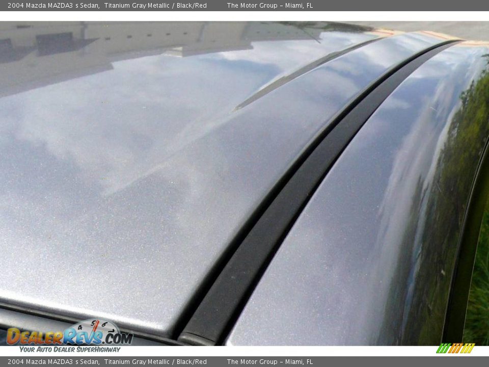 2004 Mazda MAZDA3 s Sedan Titanium Gray Metallic / Black/Red Photo #24