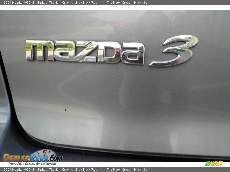 2004 Mazda MAZDA3 s Sedan Titanium Gray Metallic / Black/Red Photo #31