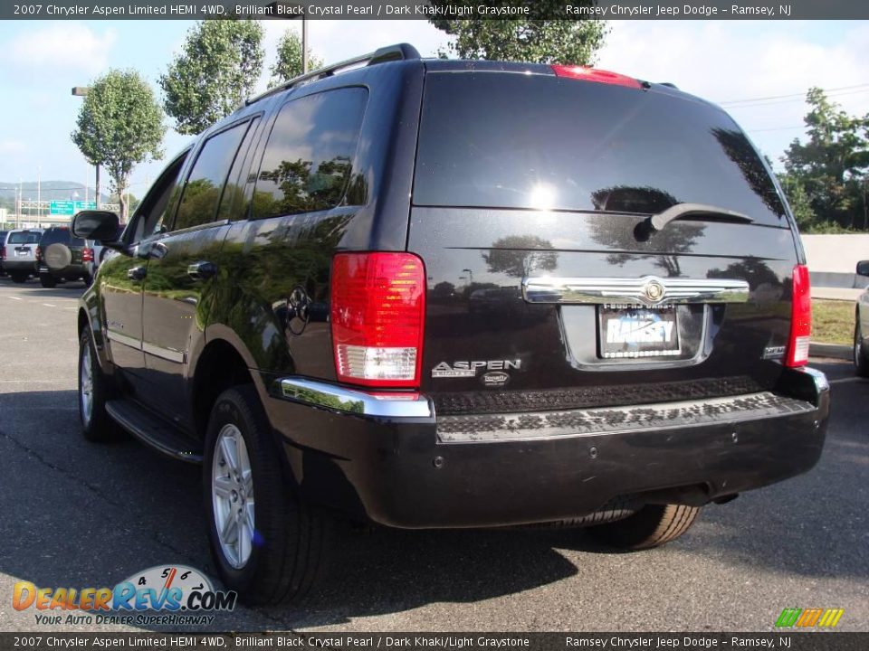 2007 Chrysler Aspen Limited HEMI 4WD Brilliant Black Crystal Pearl / Dark Khaki/Light Graystone Photo #6