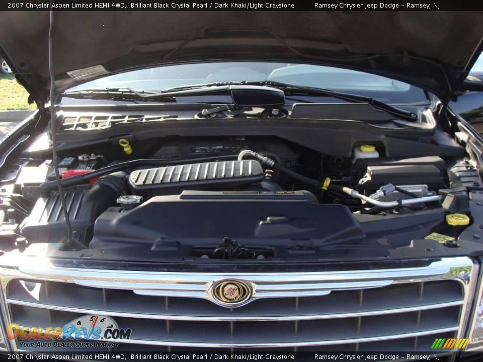 2007 Chrysler Aspen Limited HEMI 4WD Brilliant Black Crystal Pearl / Dark Khaki/Light Graystone Photo #15