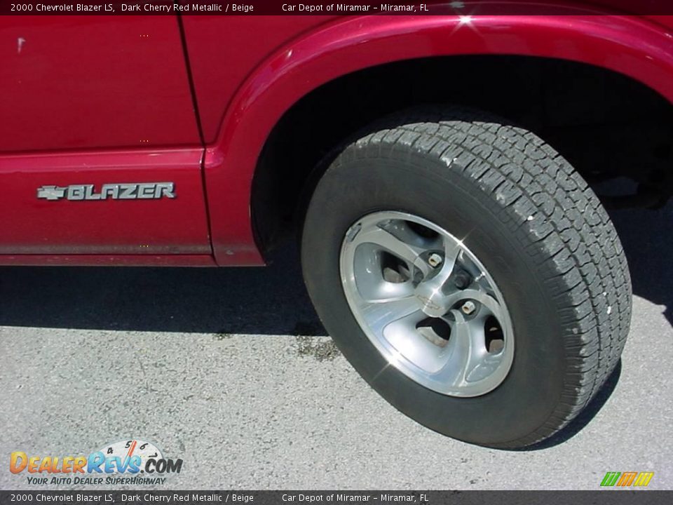 2000 Chevrolet Blazer LS Dark Cherry Red Metallic / Beige Photo #15