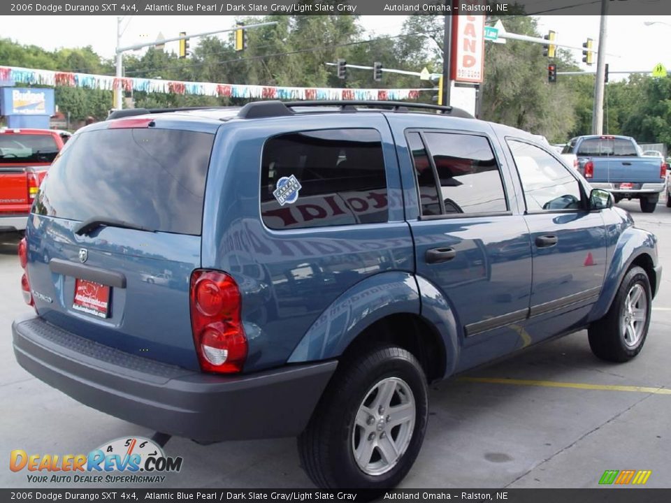 2006 Dodge Durango SXT 4x4 Atlantic Blue Pearl / Dark Slate Gray/Light Slate Gray Photo #2