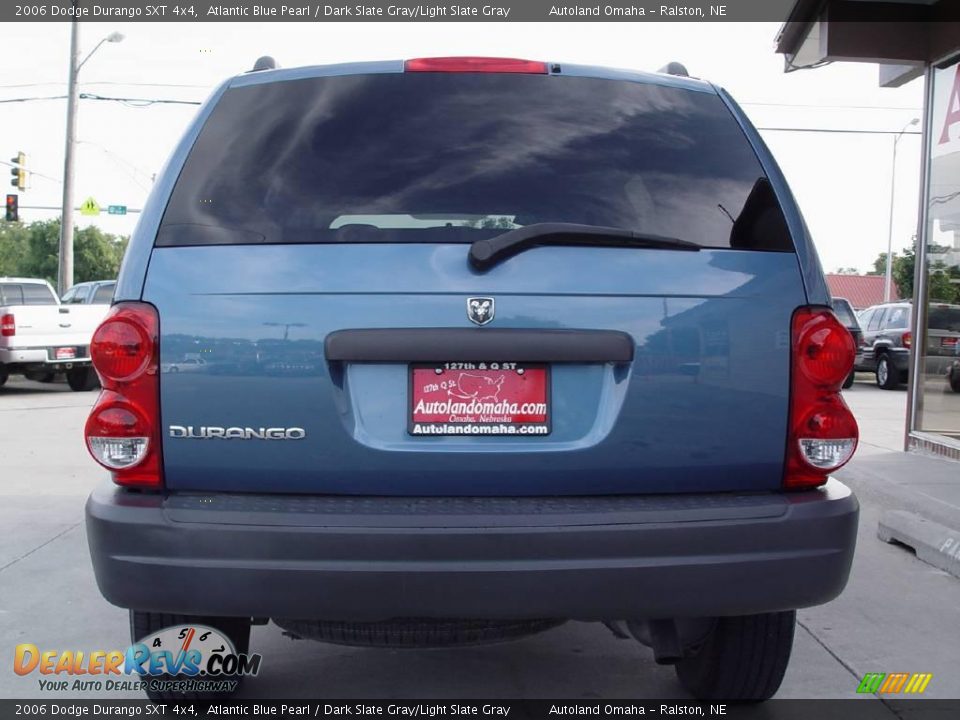 2006 Dodge Durango SXT 4x4 Atlantic Blue Pearl / Dark Slate Gray/Light Slate Gray Photo #17