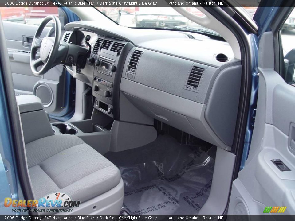 2006 Dodge Durango SXT 4x4 Atlantic Blue Pearl / Dark Slate Gray/Light Slate Gray Photo #19