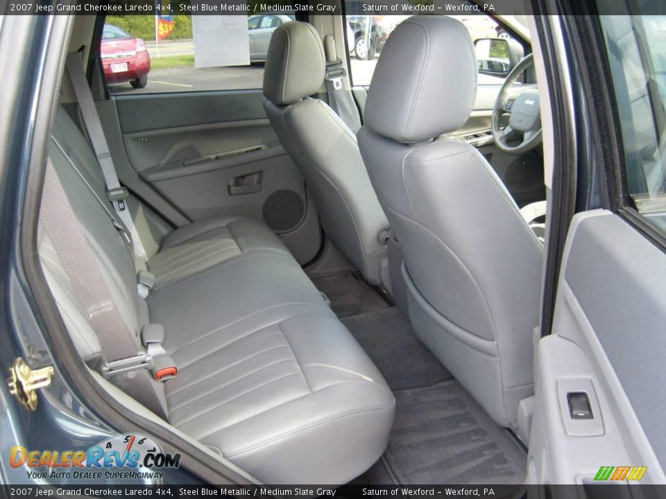 2007 Jeep Grand Cherokee Laredo 4x4 Steel Blue Metallic / Medium Slate Gray Photo #17