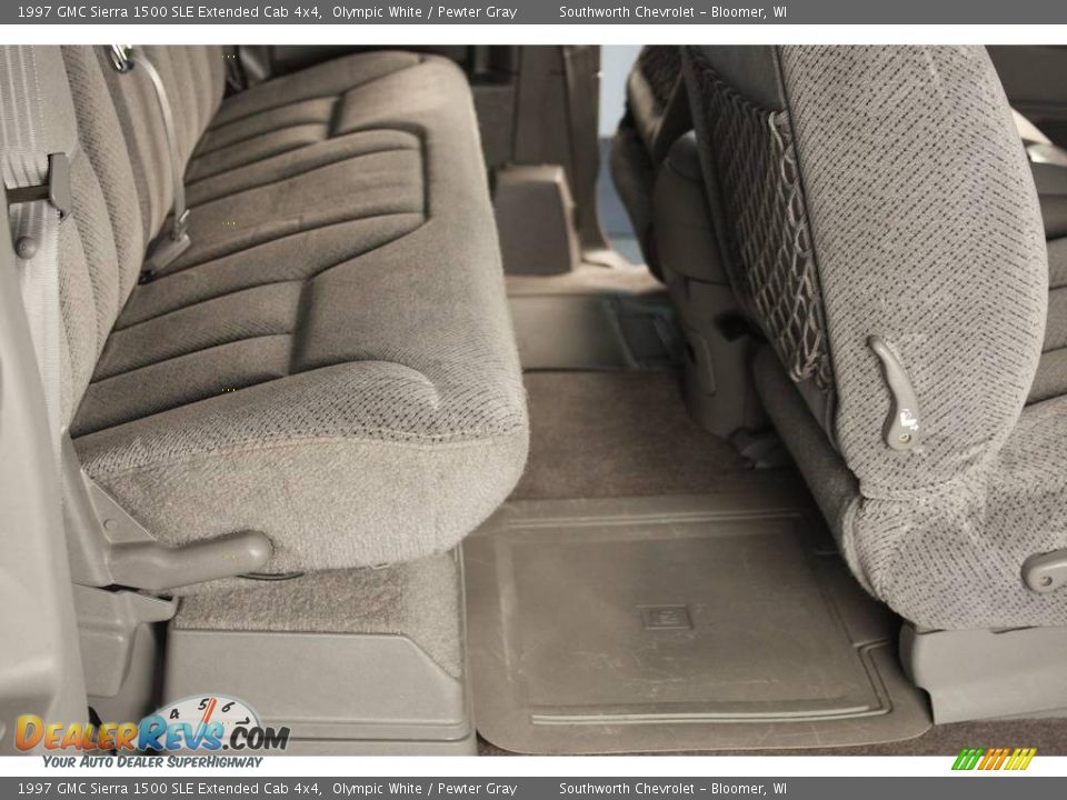 1997 GMC Sierra 1500 SLE Extended Cab 4x4 Olympic White / Pewter Gray Photo #5