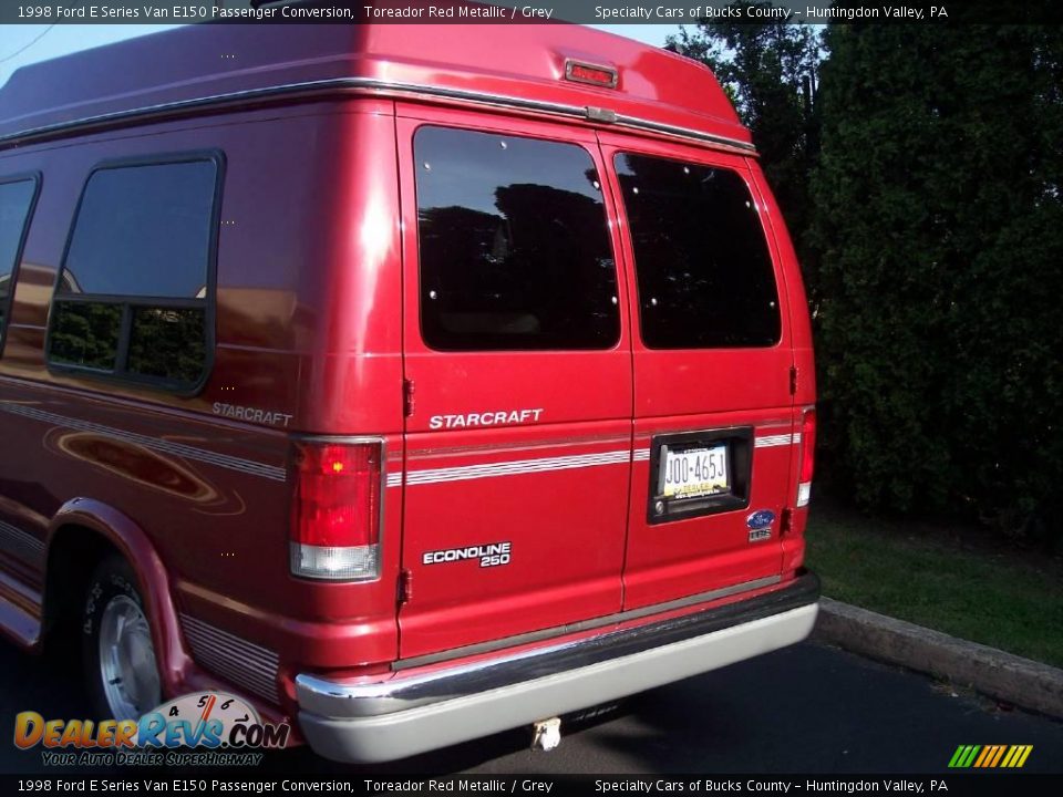 1998 Ford E Series Van E150 Passenger Conversion Toreador Red Metallic / Grey Photo #9