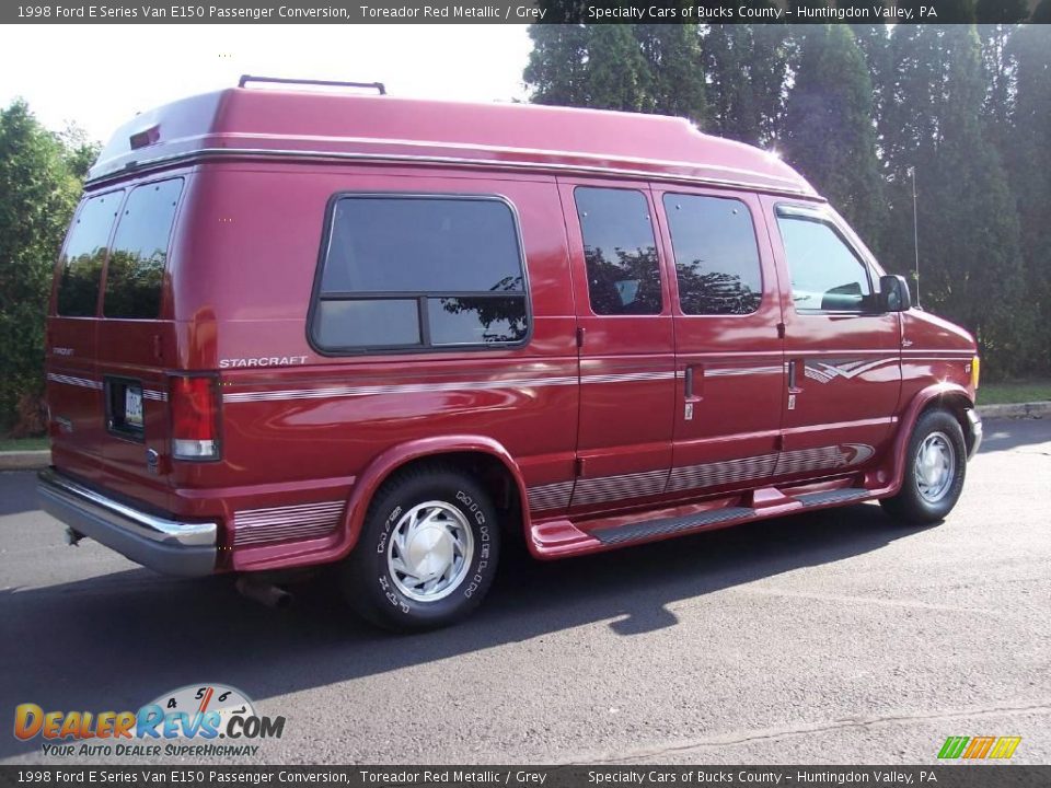 1998 Ford E Series Van E150 Passenger Conversion Toreador Red Metallic / Grey Photo #18
