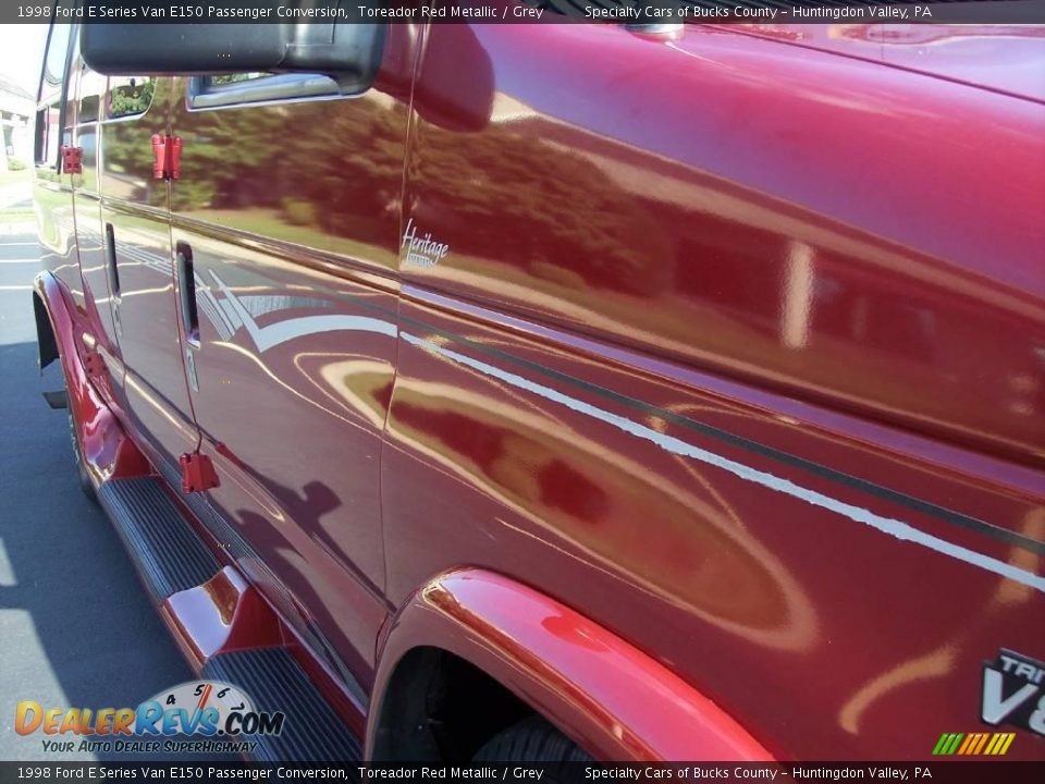 1998 Ford E Series Van E150 Passenger Conversion Toreador Red Metallic / Grey Photo #22