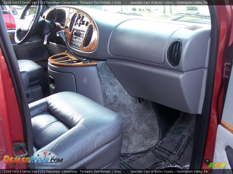 1998 Ford E Series Van E150 Passenger Conversion Toreador Red Metallic / Grey Photo #30