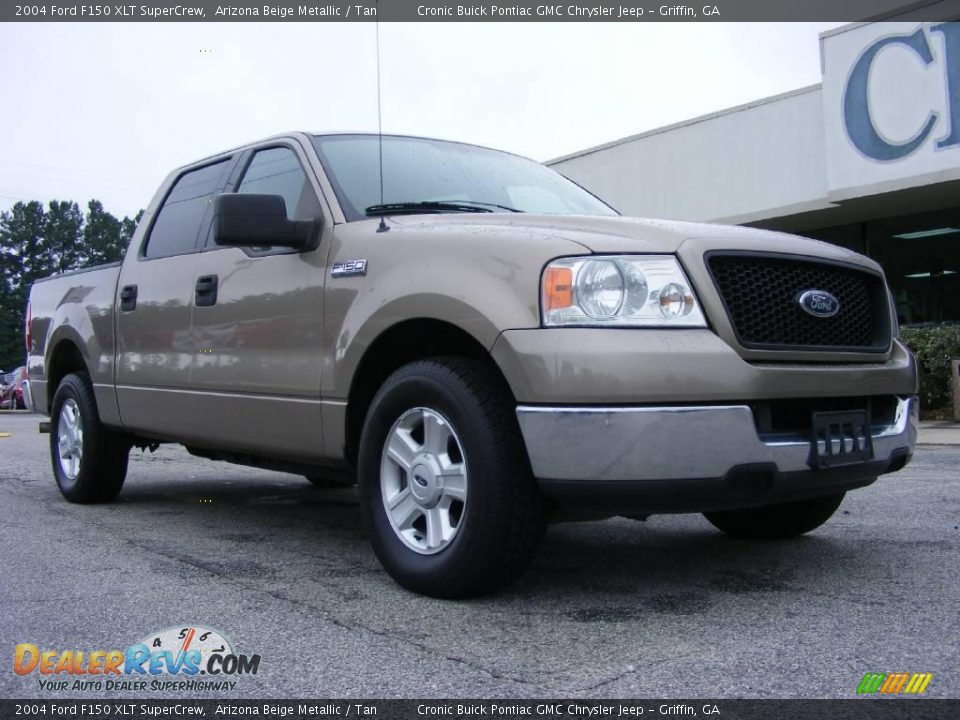 2004 Ford F150 XLT SuperCrew Arizona Beige Metallic / Tan Photo #2