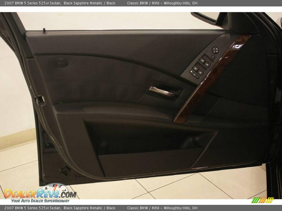 2007 BMW 5 Series 525xi Sedan Black Sapphire Metallic / Black Photo #8