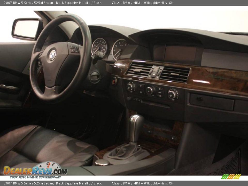 2007 BMW 5 Series 525xi Sedan Black Sapphire Metallic / Black Photo #18