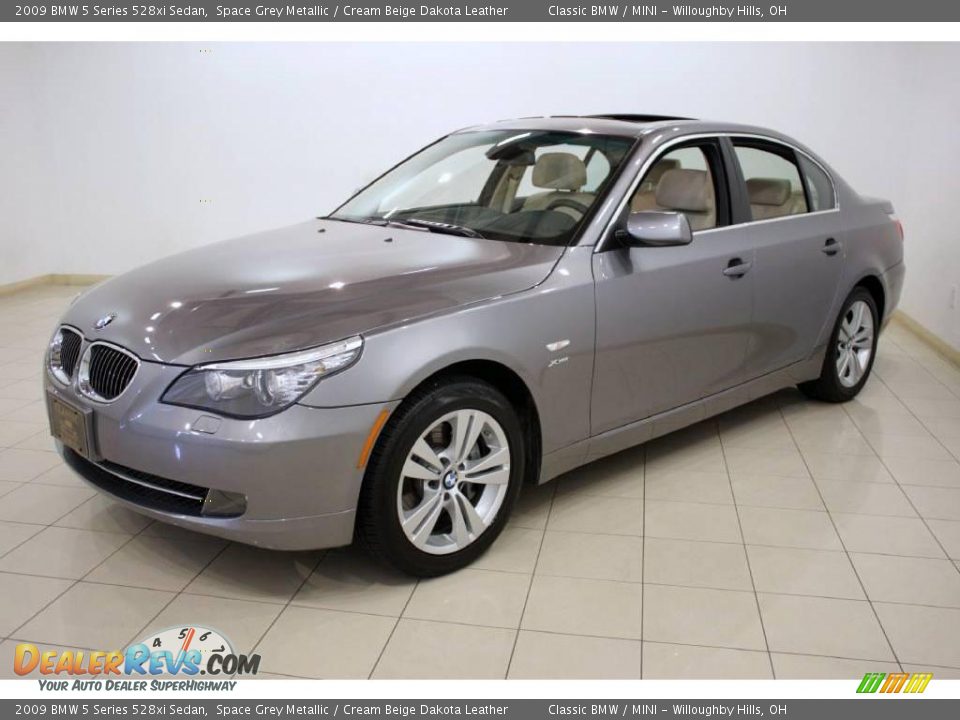 2009 BMW 5 Series 528xi Sedan Space Grey Metallic / Cream Beige Dakota Leather Photo #3