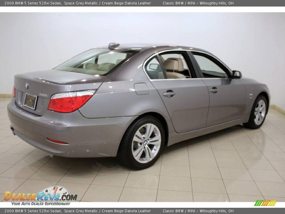 2009 BMW 5 Series 528xi Sedan Space Grey Metallic / Cream Beige Dakota Leather Photo #7