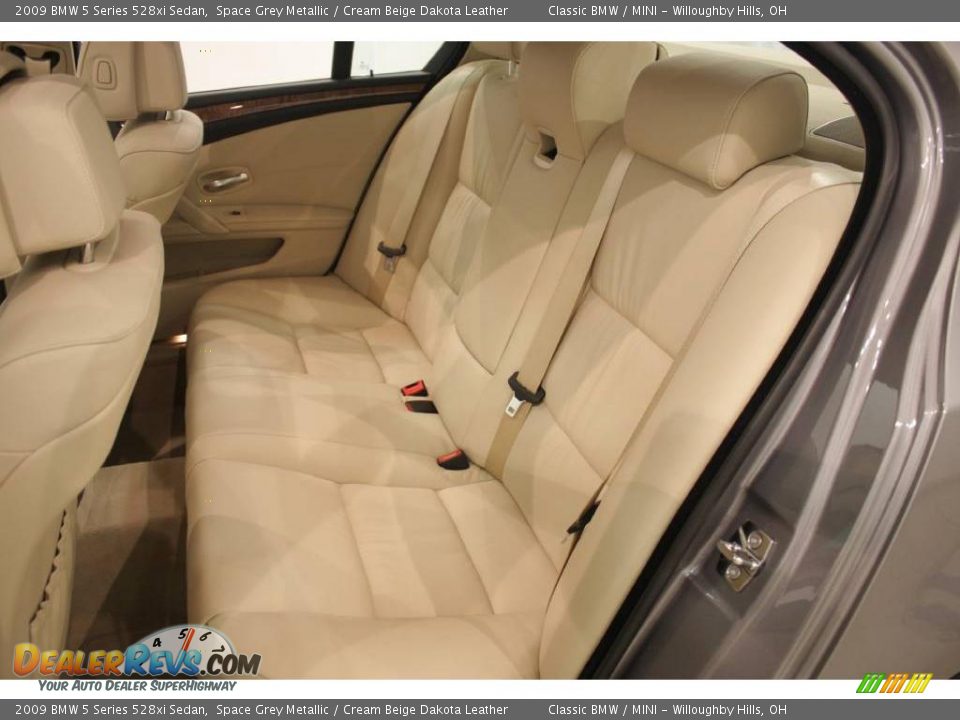2009 BMW 5 Series 528xi Sedan Space Grey Metallic / Cream Beige Dakota Leather Photo #23