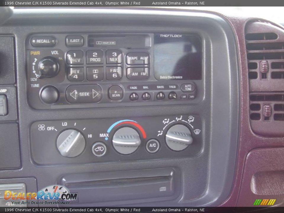 1996 Chevrolet C/K K1500 Silverado Extended Cab 4x4 Olympic White / Red Photo #15