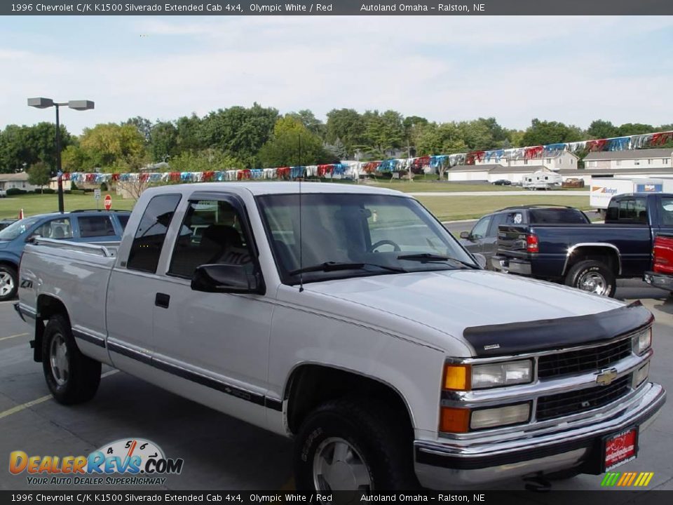1996 Chevrolet C/K K1500 Silverado Extended Cab 4x4 Olympic White / Red Photo #19