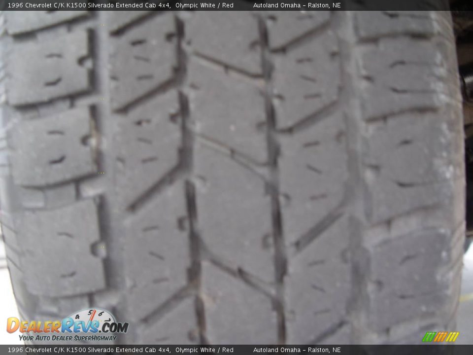 1996 Chevrolet C/K K1500 Silverado Extended Cab 4x4 Olympic White / Red Photo #22