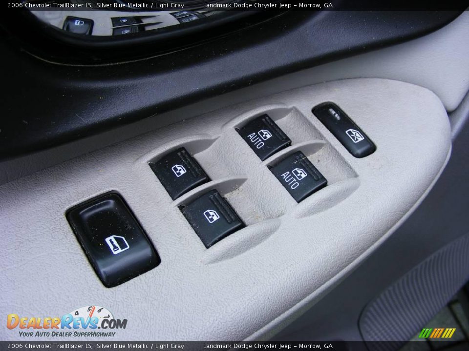 2006 Chevrolet TrailBlazer LS Silver Blue Metallic / Light Gray Photo #13