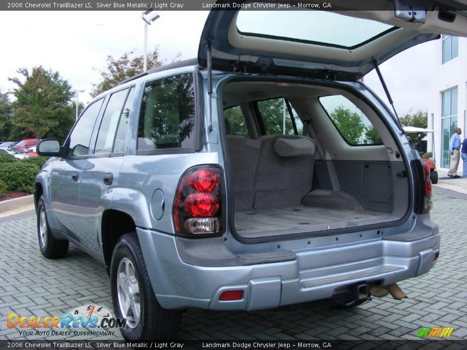 2006 Chevrolet TrailBlazer LS Silver Blue Metallic / Light Gray Photo #16