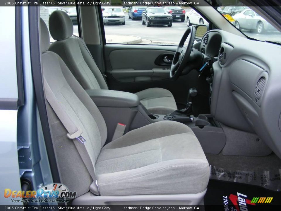 2006 Chevrolet TrailBlazer LS Silver Blue Metallic / Light Gray Photo #19