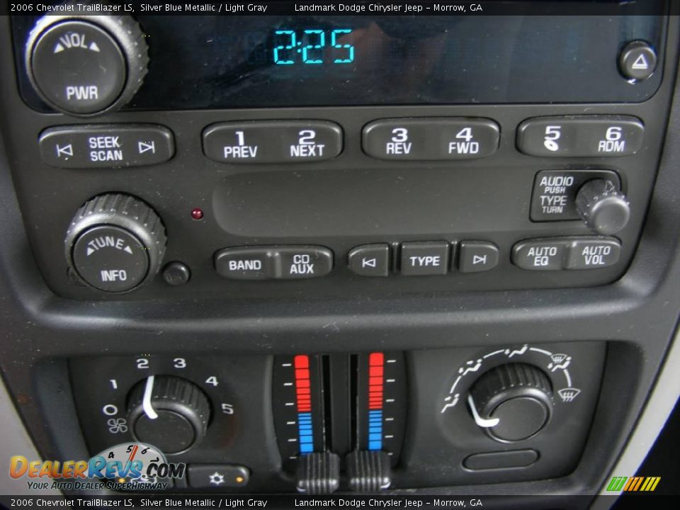 2006 Chevrolet TrailBlazer LS Silver Blue Metallic / Light Gray Photo #26