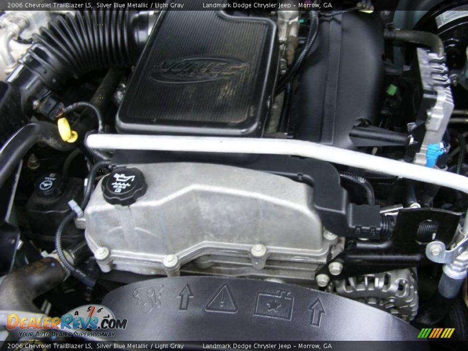 2006 Chevrolet TrailBlazer LS Silver Blue Metallic / Light Gray Photo #29