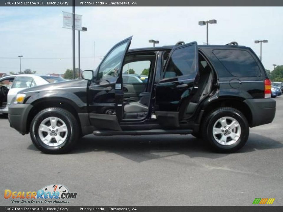 2007 Ford Escape XLT Black / Gray Photo #26