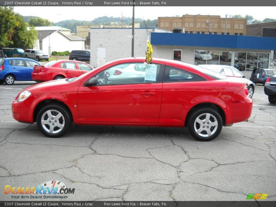 2007 Chevrolet Cobalt LS Coupe Victory Red / Gray Photo #5