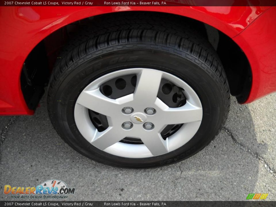 2007 Chevrolet Cobalt LS Coupe Victory Red / Gray Photo #12