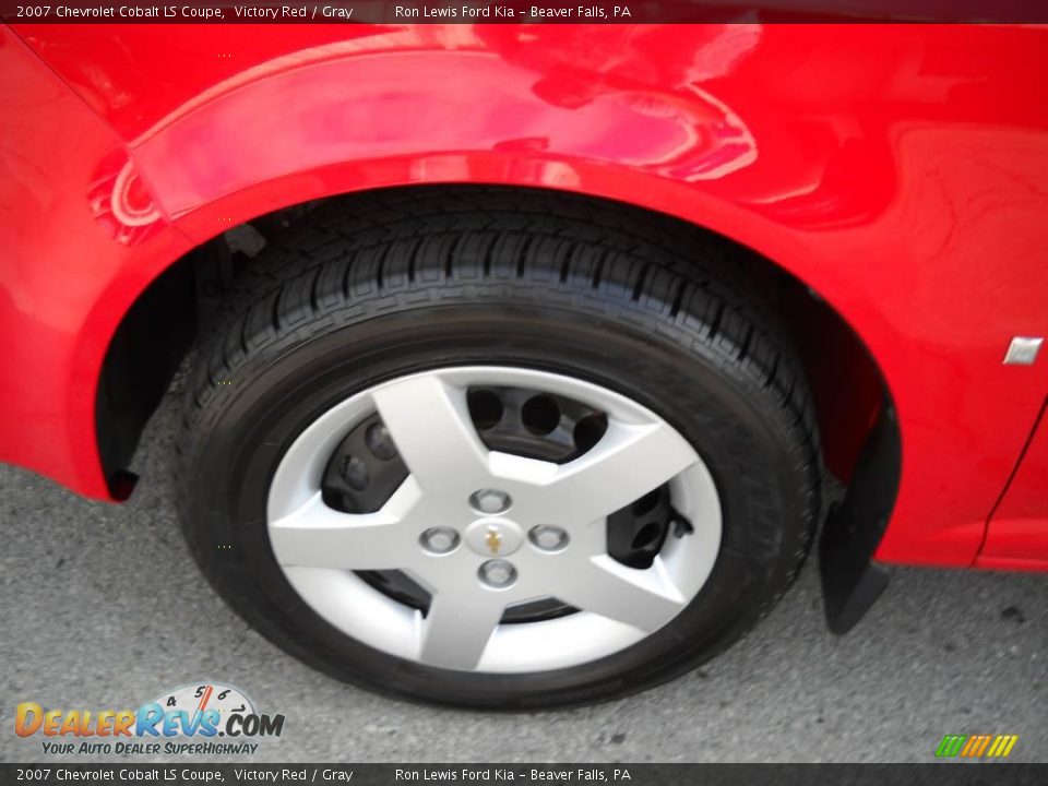 2007 Chevrolet Cobalt LS Coupe Victory Red / Gray Photo #15