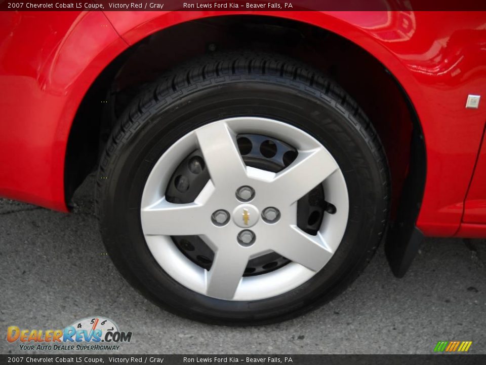2007 Chevrolet Cobalt LS Coupe Victory Red / Gray Photo #16
