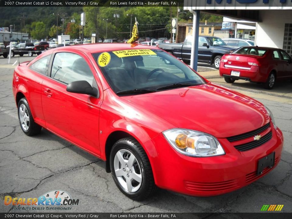 2007 Chevrolet Cobalt LS Coupe Victory Red / Gray Photo #19