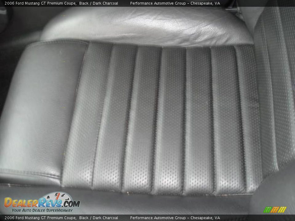 2006 Ford Mustang GT Premium Coupe Black / Dark Charcoal Photo #16