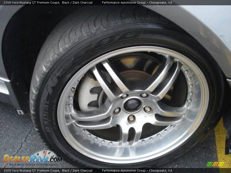 2006 Ford Mustang GT Premium Coupe Black / Dark Charcoal Photo #29