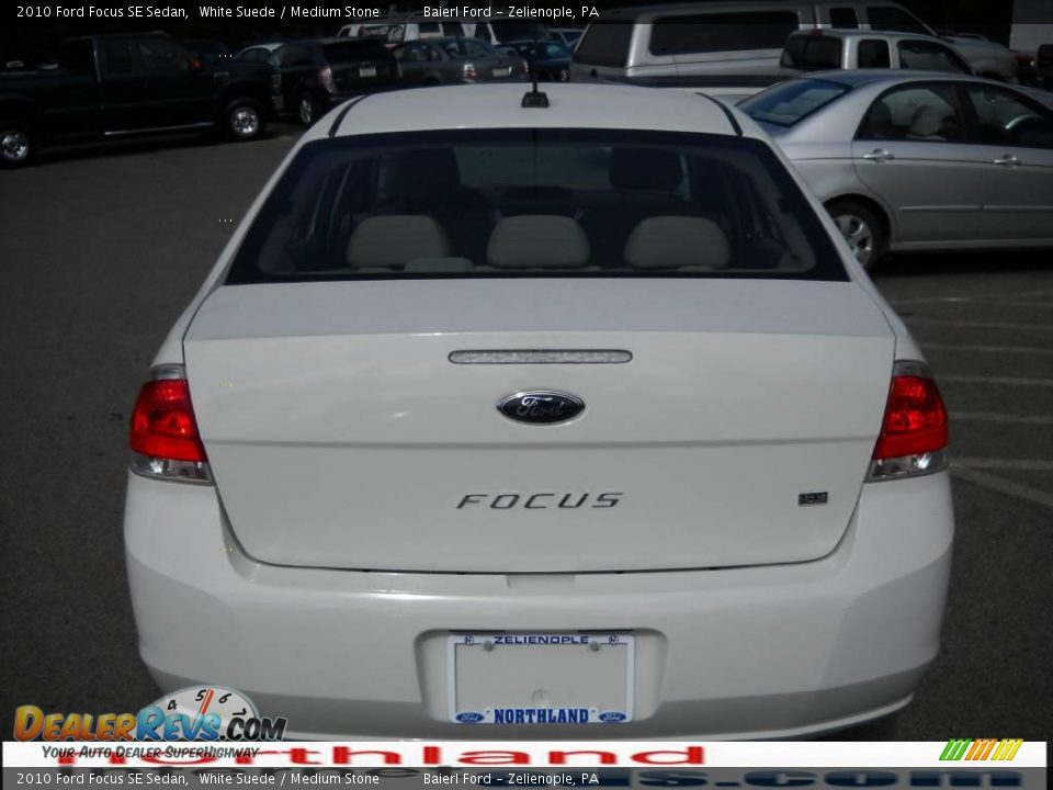 2010 Ford Focus SE Sedan White Suede / Medium Stone Photo #7