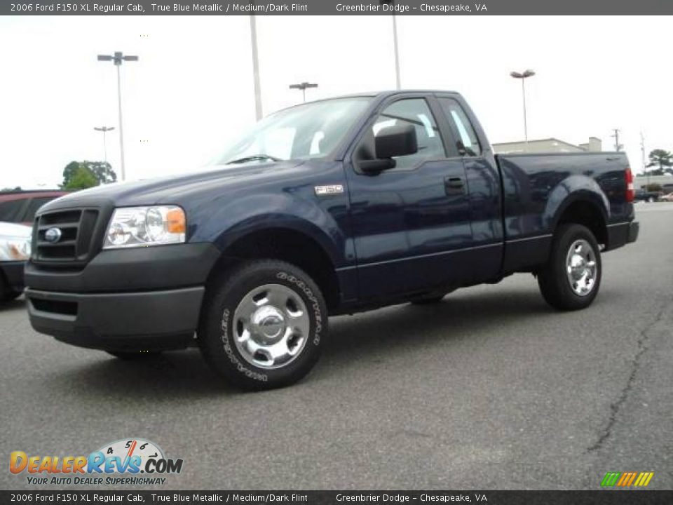 2006 Ford F150 XL Regular Cab True Blue Metallic / Medium/Dark Flint Photo #2