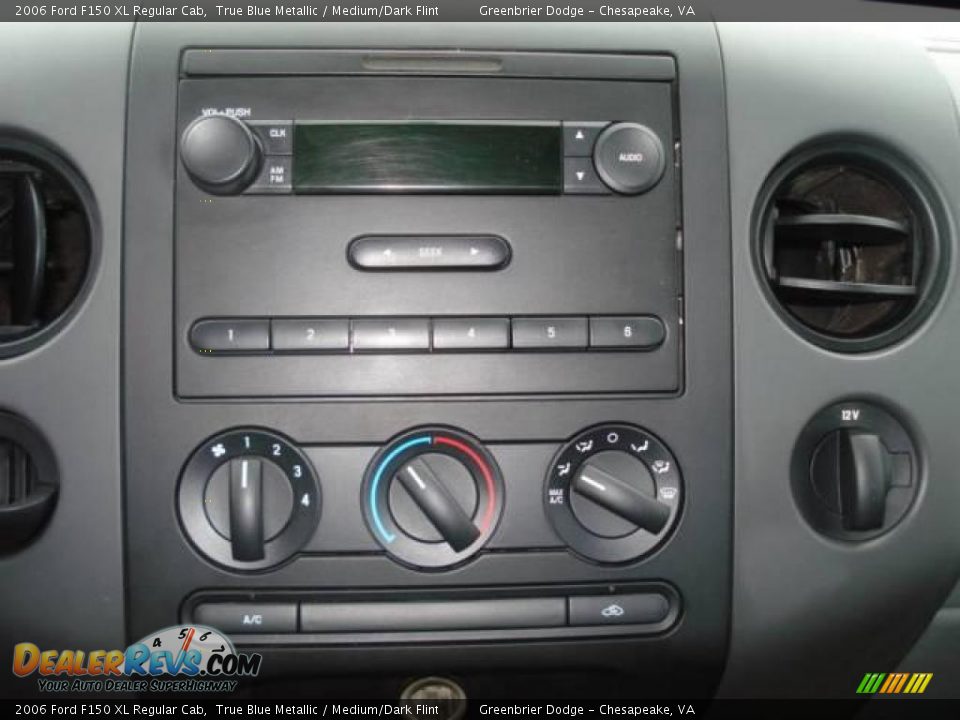 2006 Ford F150 XL Regular Cab True Blue Metallic / Medium/Dark Flint Photo #12