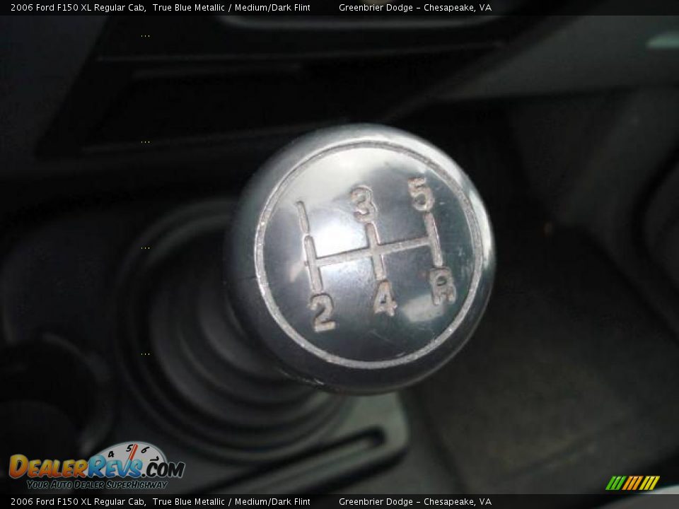 2006 Ford F150 XL Regular Cab True Blue Metallic / Medium/Dark Flint Photo #13