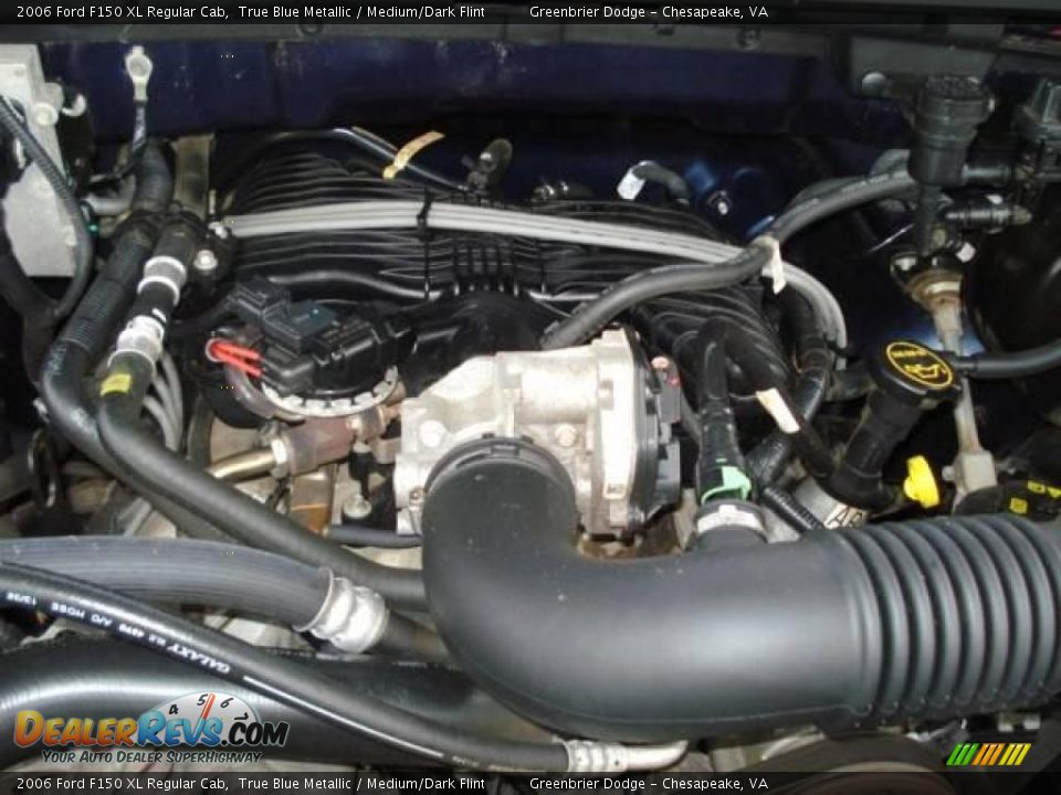 2006 Ford F150 XL Regular Cab True Blue Metallic / Medium/Dark Flint Photo #17