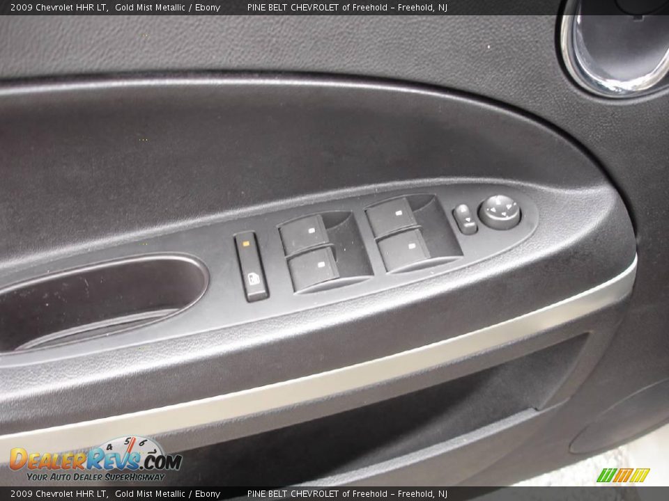 2009 Chevrolet HHR LT Gold Mist Metallic / Ebony Photo #7
