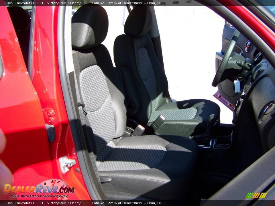 2009 Chevrolet HHR LT Victory Red / Ebony Photo #13