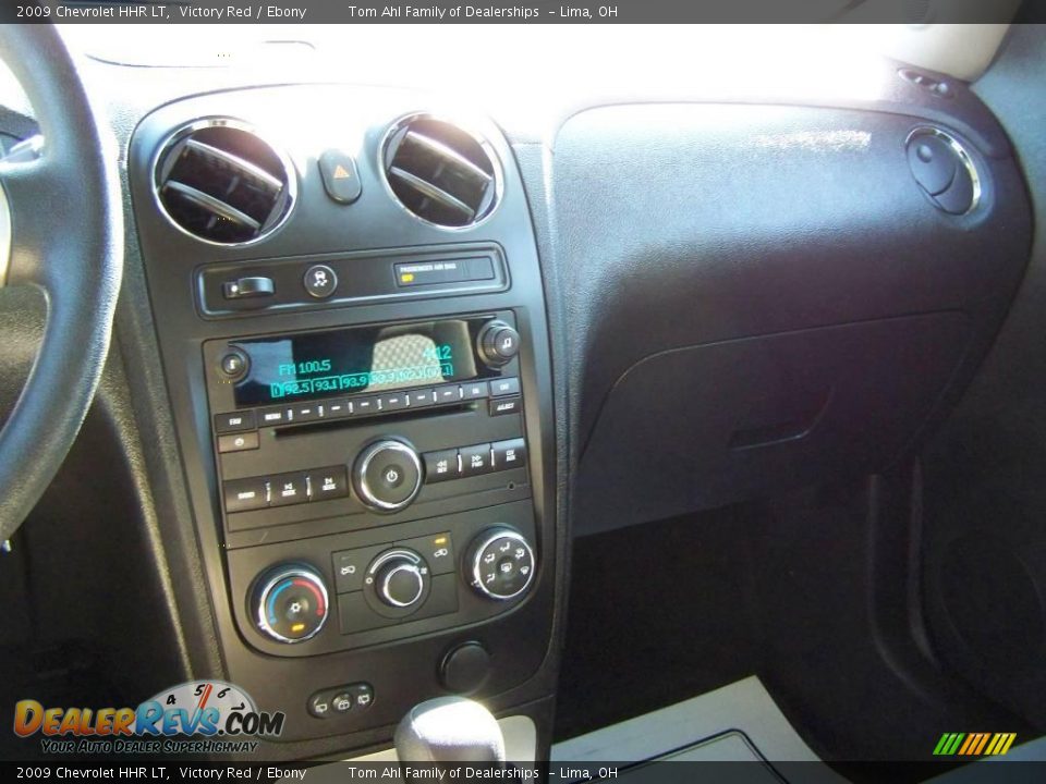 2009 Chevrolet HHR LT Victory Red / Ebony Photo #18