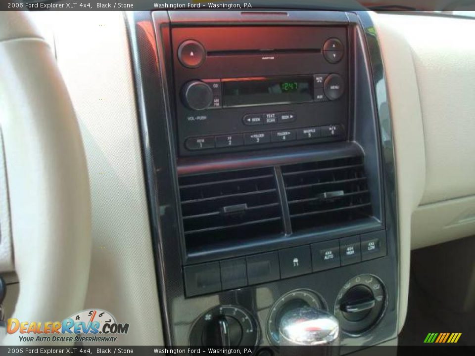 2006 Ford Explorer XLT 4x4 Black / Stone Photo #9