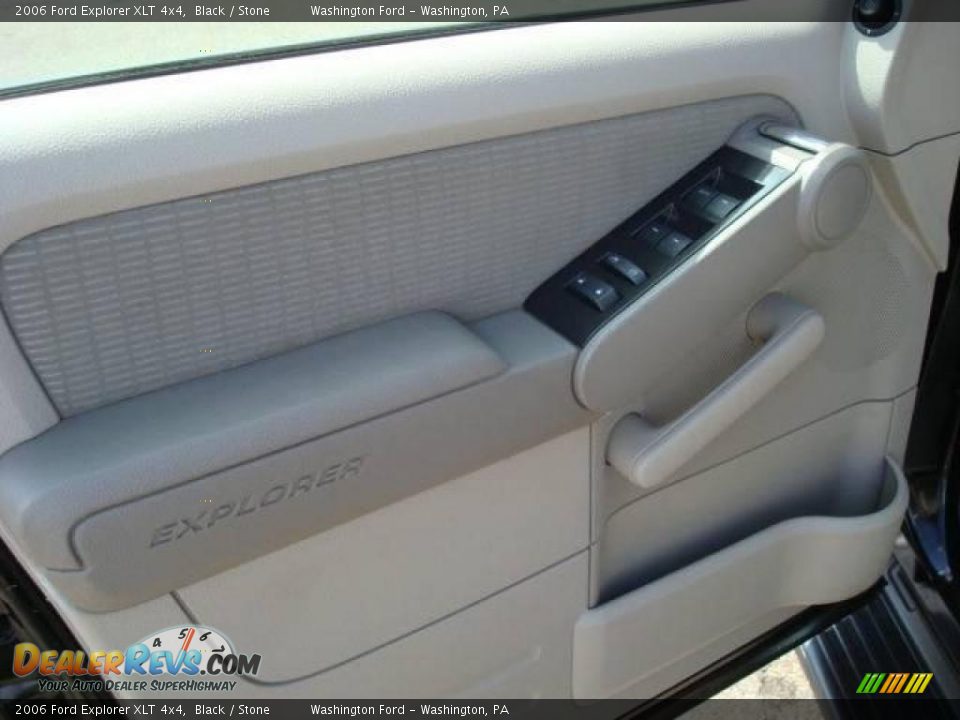 2006 Ford Explorer XLT 4x4 Black / Stone Photo #15