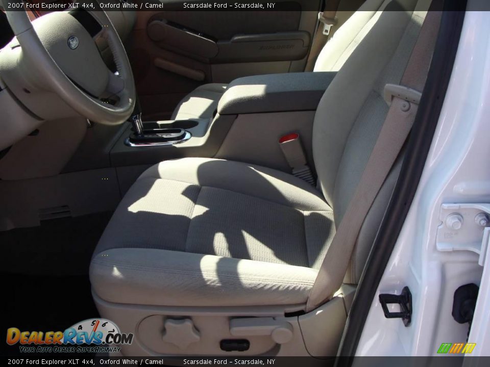 2007 Ford Explorer XLT 4x4 Oxford White / Camel Photo #10