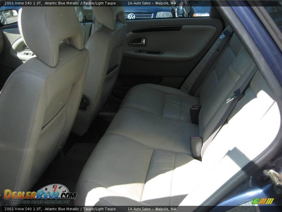 2001 Volvo S40 1.9T Atlantic Blue Metallic / Taupe/Light Taupe Photo #4