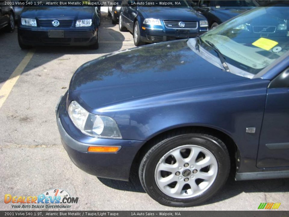 2001 Volvo S40 1.9T Atlantic Blue Metallic / Taupe/Light Taupe Photo #8