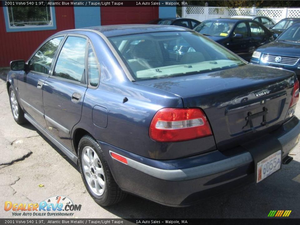 2001 Volvo S40 1.9T Atlantic Blue Metallic / Taupe/Light Taupe Photo #11